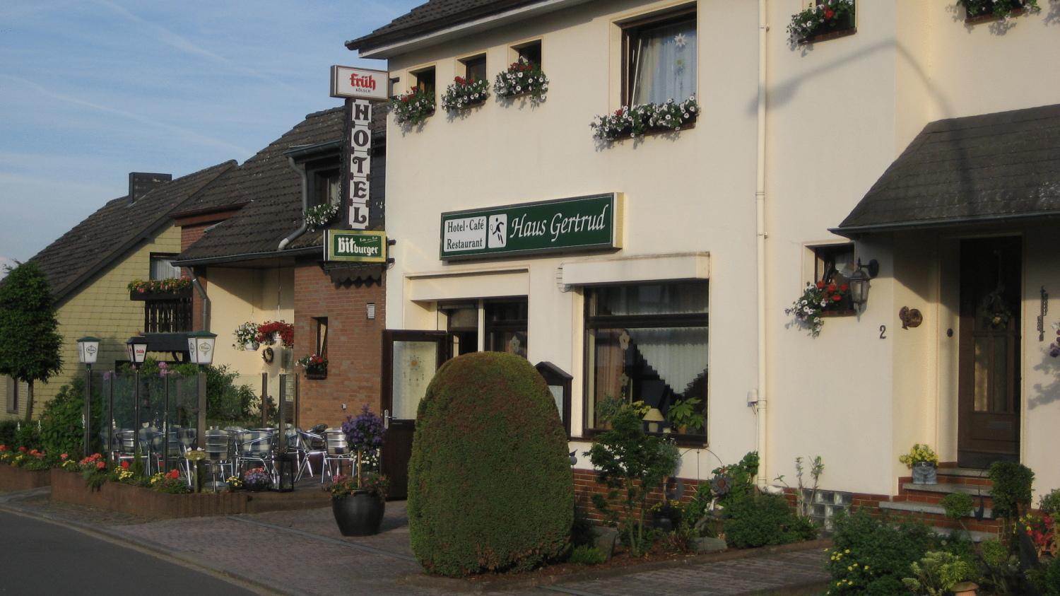 Hotel Haus Gertrud ซิมเมอร์อาท ภายนอก รูปภาพ