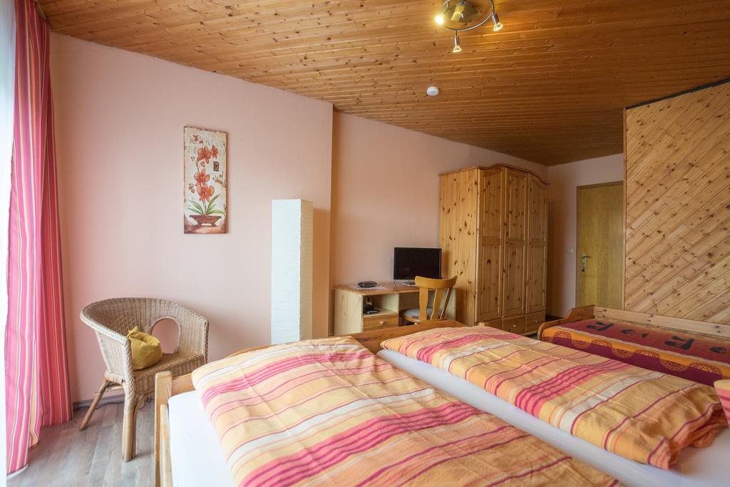 Hotel Haus Gertrud ซิมเมอร์อาท ภายนอก รูปภาพ